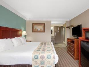 Hotel Ramada By Wyndham Houston Intercontinental Airport South Habitación foto